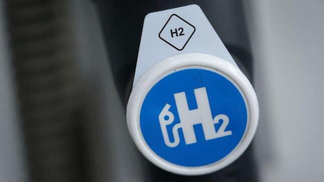 Rolls-Royce prueba con éxito el primer motor a reacción de hidrógeno del mundo