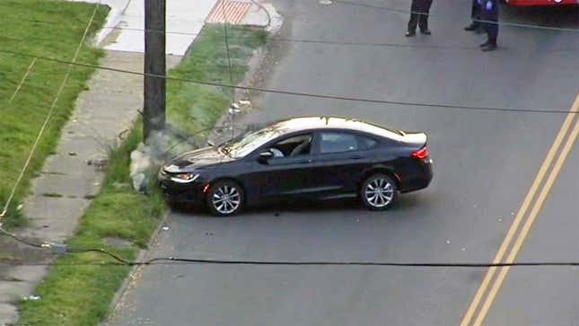 Image for article titled Deadly Detroit Crash Is A Reminder To Stay Inside Your Car If You Hit Downed Power Lines