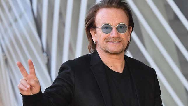 Imagen para el artículo titulado Bono pide perdón por el disco de U2 que se incluía en el iPhone en 2014
