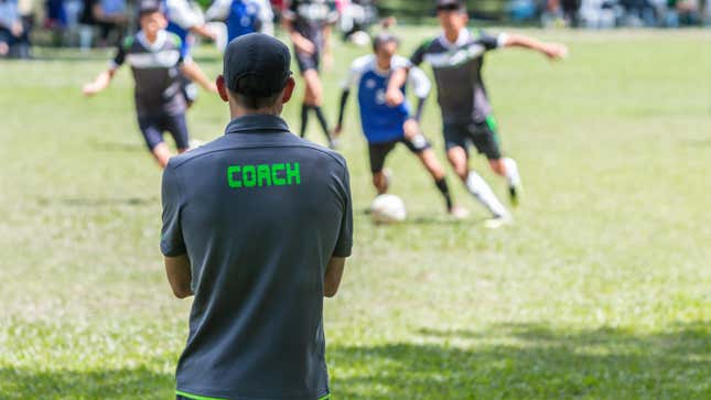 Image for article titled How to Coach a Sport You&#39;ve Never Played