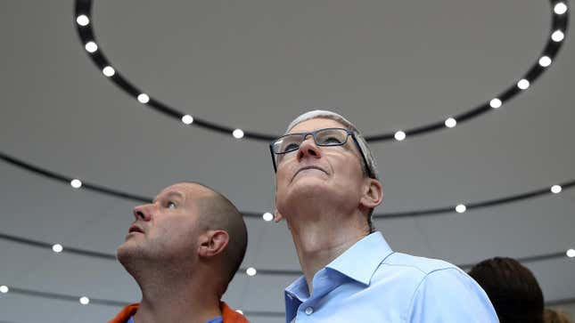 Imagen para el artículo titulado Jony Ive y Apple ya no trabajarán más juntos (y esta vez de verdad)