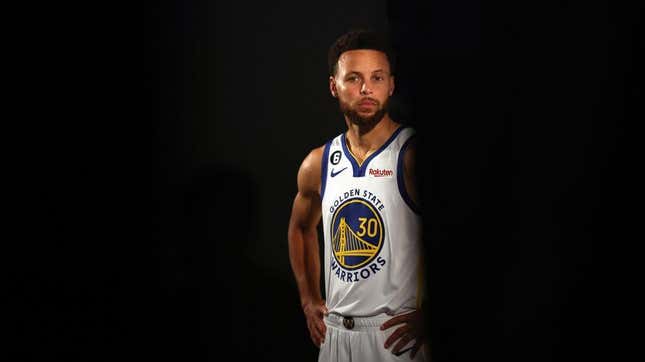 Image for article titled Add Stephen Curry to the List of Robert Sarver Critics