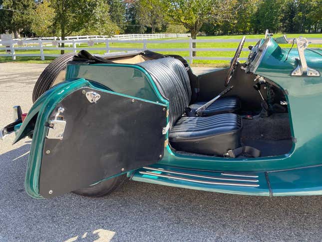 Image for article titled At $18,000, Is This 1952 MG TD Midget a Pretty Big Deal?