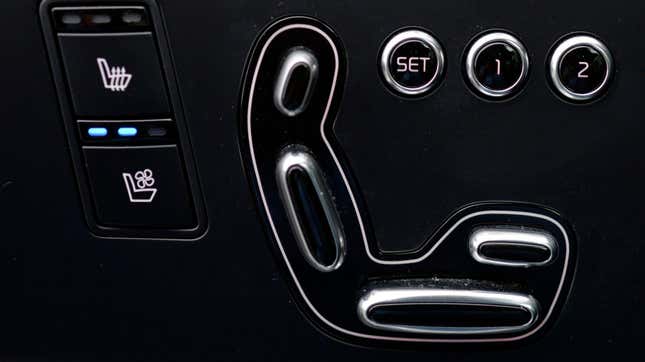Image for article titled The 2023 New Car Features You Would Pay to Remove