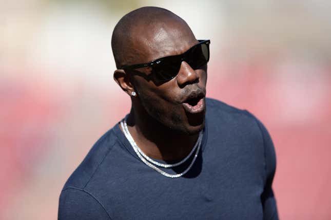 Image for article titled NFL Hall of Famer Terrell Owens Posts Video of Argument with ‘Karen’