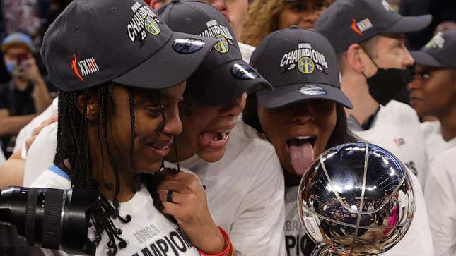 Image for article titled Candace Parker Put Chicago, the WNBA on Her Back and Delivered a Win For Both