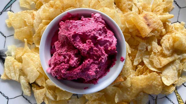 Image for article titled Make This 3-Ingredient Dip With Charred Beets