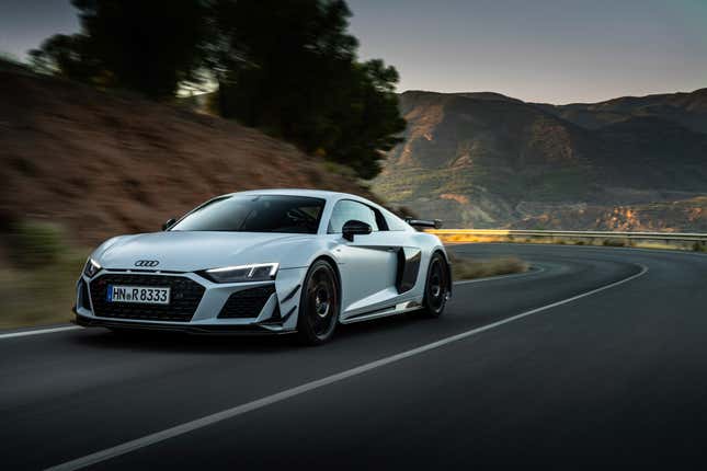 Image for article titled The 2023 Audi R8 Coupe V10 GT RWD Is One Hell of a Goodbye
