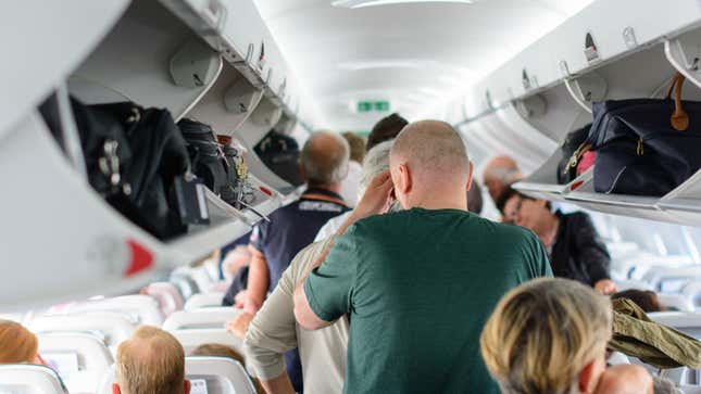 Image for article titled What&#39;s the Correct Etiquette for Getting Off a Plane?