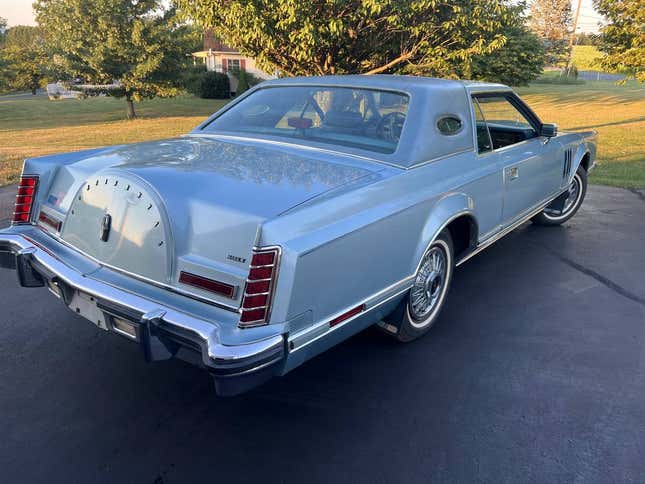 Image for article titled At $15,500, Is This 1979 Lincoln Mark V a Baroque Bargain?