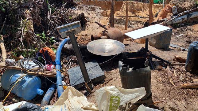 Local Brazilian agents found an illegal mining site using Starlink terminals