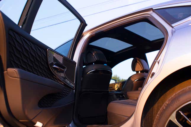 Image for article titled Here's How A $115,000 Lexus LS 500 Justifies Its Price