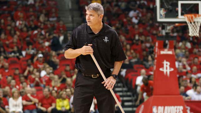 Image for article titled Rockets’ Mop Guy Can Tell This Game Going To Be A Sweaty One