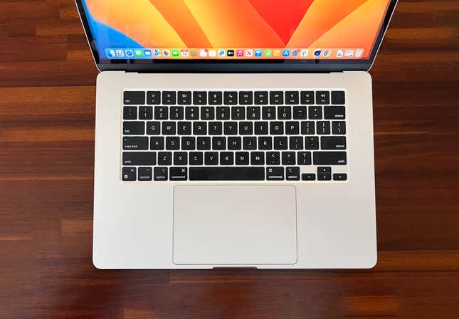 Image for article titled Apple MacBook Air 15-inch Review: A Bigger Screen for a Better View
