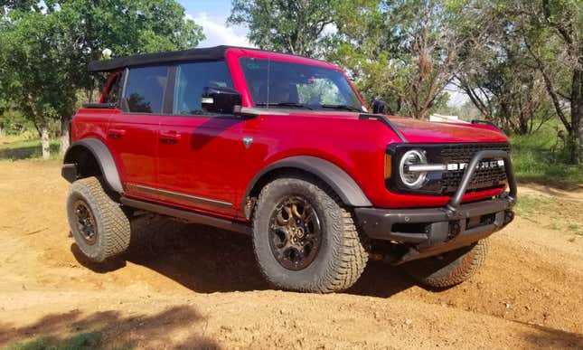 Image for article titled Best Reviews 2021: The 2021 Ford Bronco Is The Compromised Off-Road Beast You Dreamed It Would Be