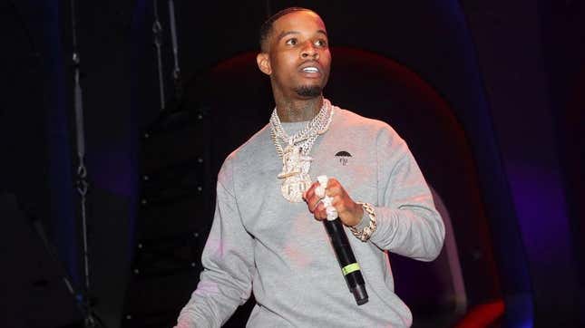 Image for article titled Tory Lanez Sentencing Hearing Delayed As He Plans To File a Motion for a New Trial