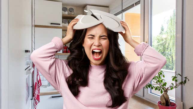 Image for article titled Woman Quickly Smashes Plate Over Head So She’ll Have Something To Talk About At Therapy