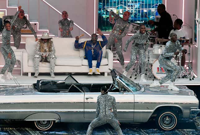 Image for article titled Every Super Bowl Halftime Show from the last three decades, ranked