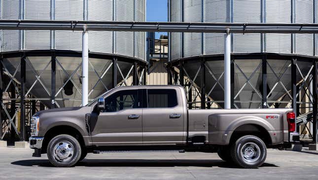 Image for article titled The 2023 Ford Super Duty Pickup Truck From Every Angle