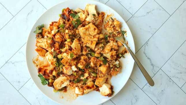 Image for article titled Spicy Cold Tofu Is Your Go-to Quick Summer Dish