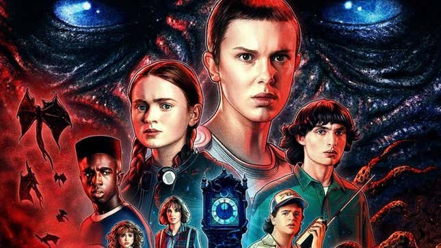 Afiche principal de Stranger Things 4 de Netflix, con el elenco adolescente y Vecna ​​de fondo.