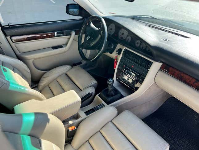 $14,995 というタイトルの記事の画像、この 1995 年の Audi S6 Avant はハイタッチする価値があるか?