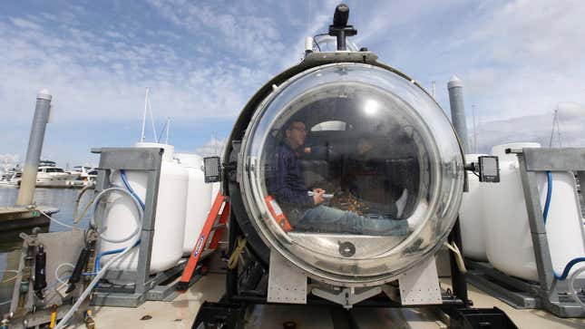 tourist submarine missing passengers