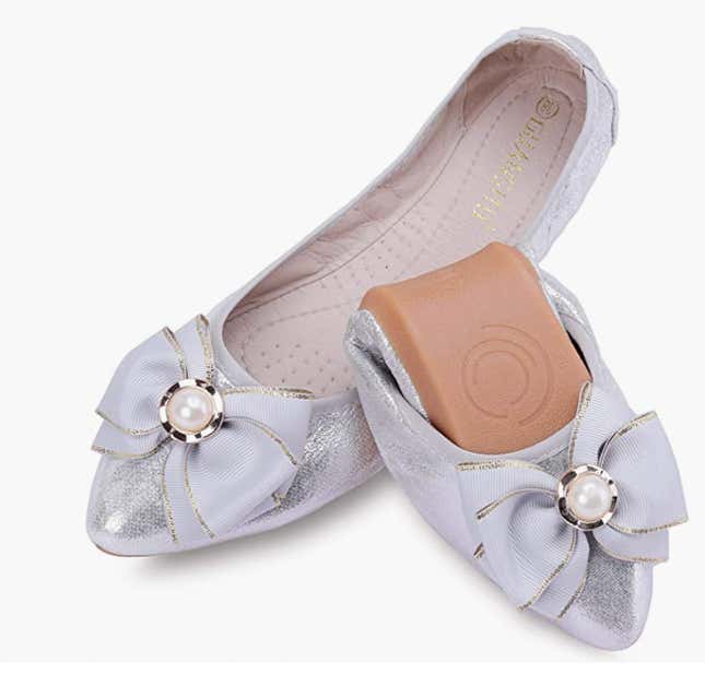 Image for article titled Back in the office? These Are The Foldable Flats Your Feet Will Need