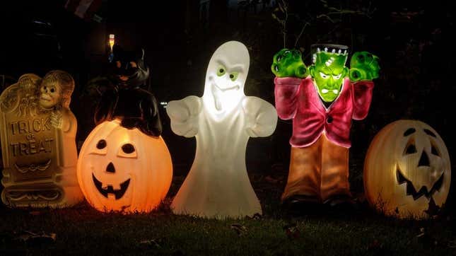 Halloween light-up lawn decorations (ghost, headstone, pumpkin, Frankenstein)