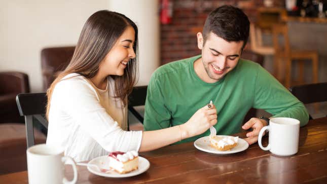 Image for article titled Your Date Doesn’t Owe You a Bite of Their Dinner