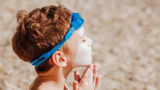 Image for article titled Our Kids Aren&#39;t Wearing Enough Sunscreen