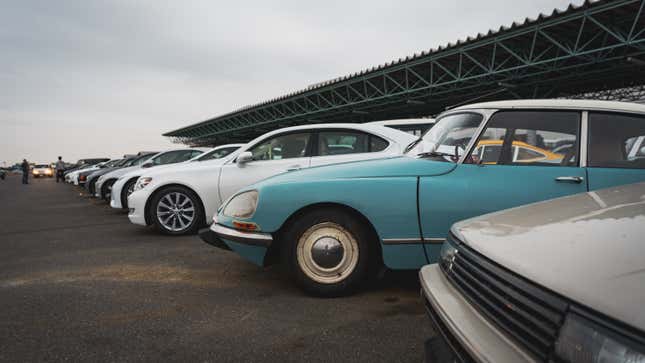 Image for article titled Inside Japan's Biggest Used Car Auction