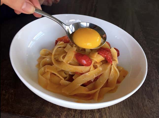 Pasta With Blistered Tomatoes and Egg Yolk