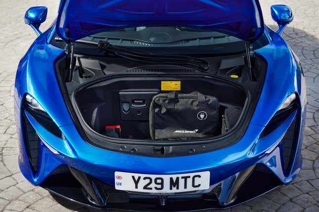 Image for article titled The 2023 McLaren Artura Proves Hybrids Don't Have to Be Scary