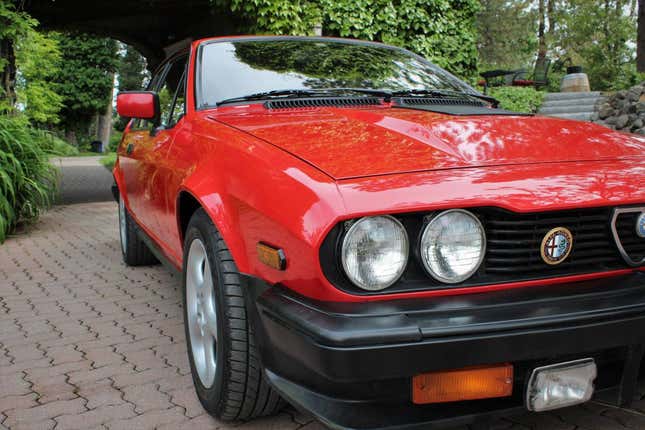 Image for article titled At $29,500, Is This 1983 Alfa Romeo GTV6 a Spectacular Deal?