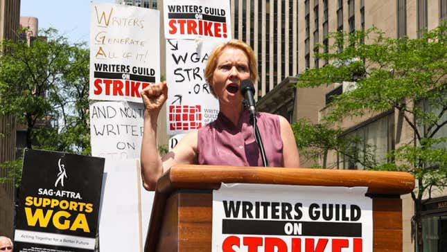 Cynthia Nixon at Writers' Strike Rally