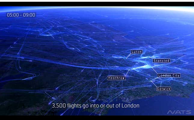 Image for article titled Watch the invisible patterns of air travel over some of the busiest skies in the world