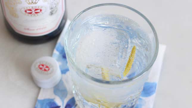 Image for article titled How to Use Aquavit in Cocktails