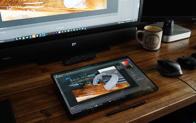 Imagen para el artículo titulado Mi odisea para convertir el Galaxy Tab S8 Ultra en una tableta gráfica de dibujo tipo Wacom