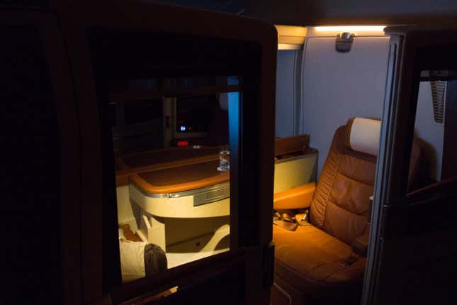 Image for article titled What it’s like to fly the $23,000 Singapore Airlines Suites class