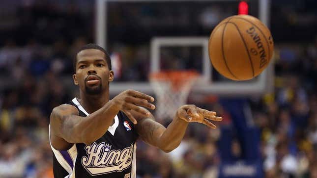 Image for article titled Sacramento Kings Perfectly Execute Throw-Ball-Out-Of-Bounds Play