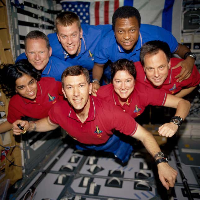 Image for article titled In Photos: Remembering the Columbia Space Shuttle Disaster 20 Years Later