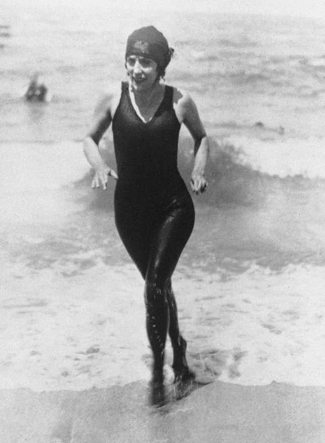 Annette Kellerman in a proper attire, 1928.