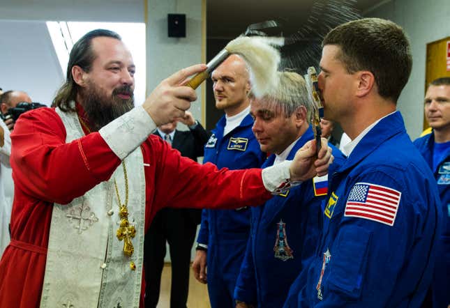 Expedition 40 Preflight