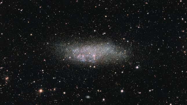 La galaxia Wolf-Lundmark-Melotte vista por el telescopio VLT.