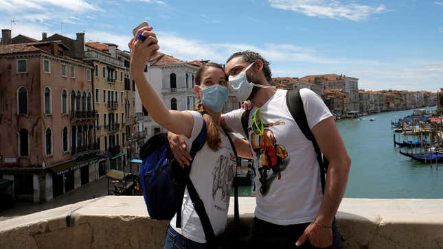 REUTERS/Manuel Silvestri
