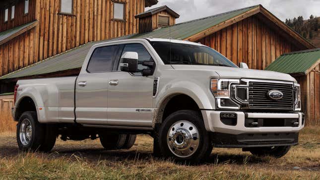Image for article titled Ford Is Recalling A Bunch Of Super Duty Trucks Because The Front Wheels Could Come Off