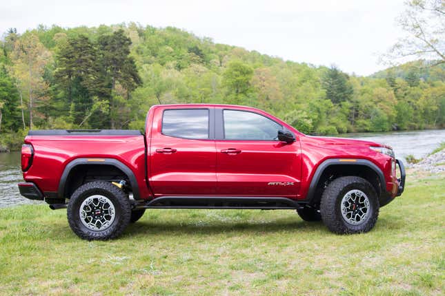 Image for article titled The 2023 GMC Canyon AT4X Refines Chevy's ZR2 Off-Road Formula