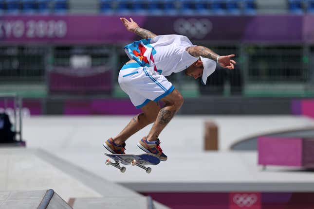 Image for article titled Olympic Skateboarder Aurelien Giraud Is Welcome to Grind This Rail
