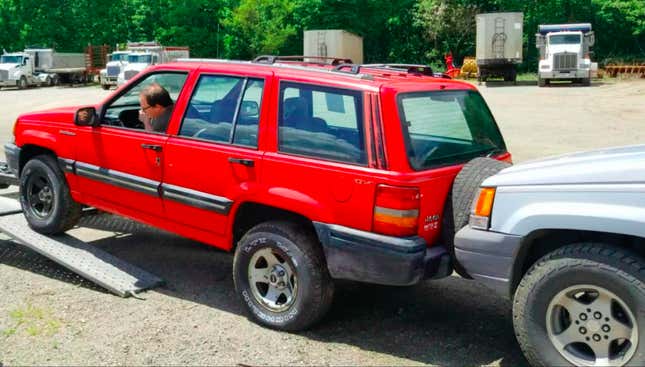 Image for article titled I'm Building A World-Traveling Overlanding Rig Out Of Two $350 Parts Cars And It's Already A Shit-Show